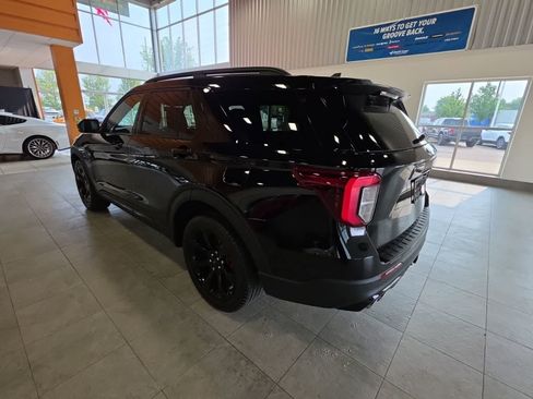 Used 2023 Ford Explorer ST w/ Equipment Group 401A AWD/4WD image 10
