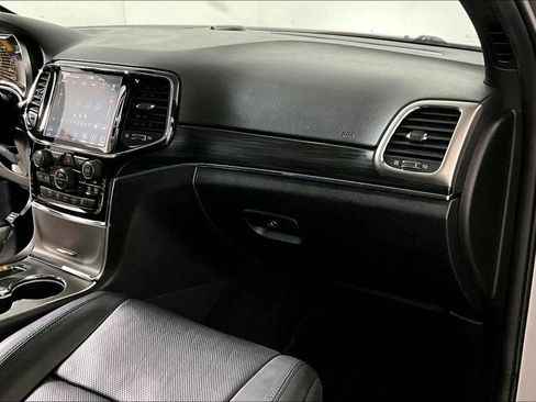 Used 2019 Jeep Grand Cherokee Limited w/ Luxury Group II image 15