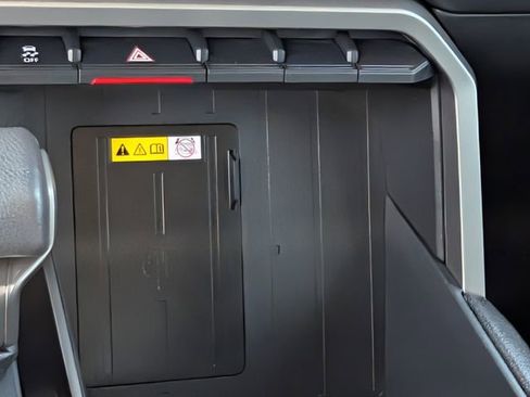 Used 2023 Toyota Tundra Limited image 14