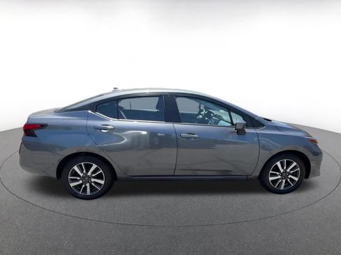 Used 2025 Nissan Versa SV FWD image 16
