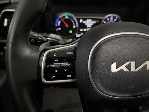 Used 2022 Kia Sorento EX w/ Panoramic Sunroof Package image 14