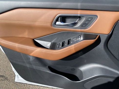 New 2026 Nissan Rogue Platinum w/ Platinum Premium Package image 13