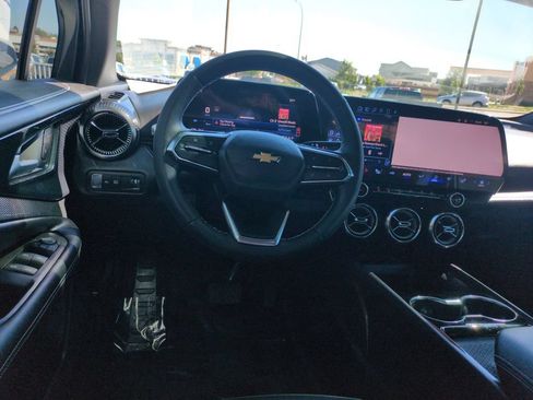 Used 2024 Chevrolet Blazer EV LT AWD/4WD image 13