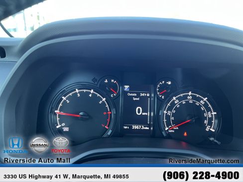 Used 2024 Toyota 4Runner SR5 AWD/4WD image 16