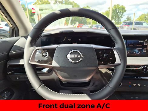 Certified 2025 Nissan Murano SV AWD/4WD image 13