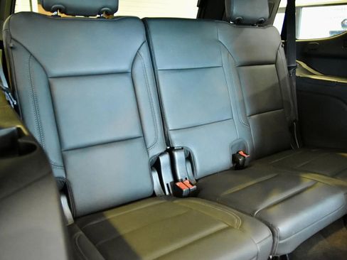 Used 2022 Chevrolet Tahoe LT w/ Luxury Package AWD/4WD image 27