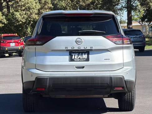 Used 2024 Nissan Rogue S AWD/4WD image 5