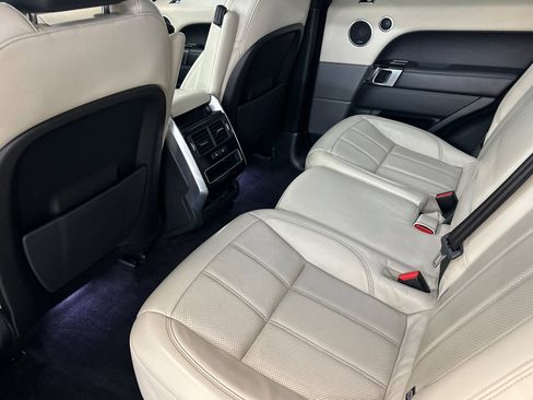 Used 2020 Land Rover Range Rover Sport HSE image 28