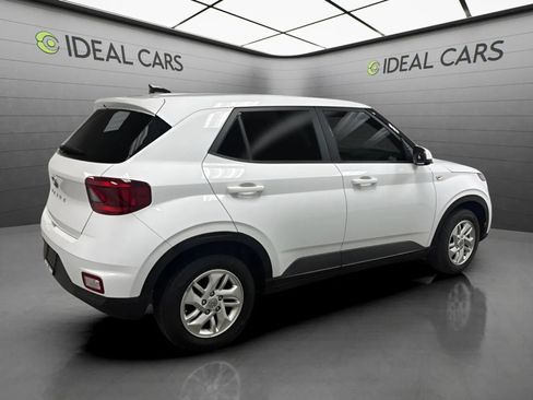 Used 2021 Hyundai Venue SE w/ Cargo Package FWD image 5