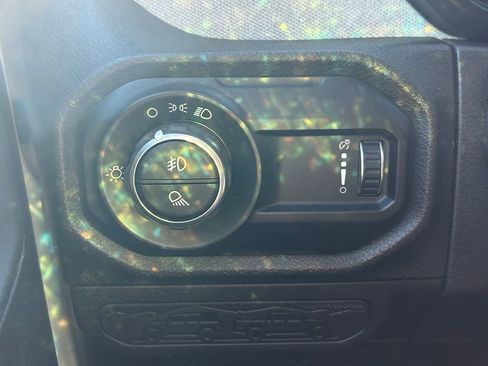 Used 2024 Jeep Gladiator Sport AWD/4WD image 15