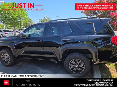 Used 2026 Toyota 4Runner SR5 RWD image 7