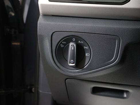 Used 2022 Volkswagen Atlas SE w/ Black Wheel Package image 32