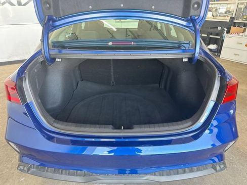 Certified 2024 Kia Forte LXS w/ LXS Technology Package FWD image 21