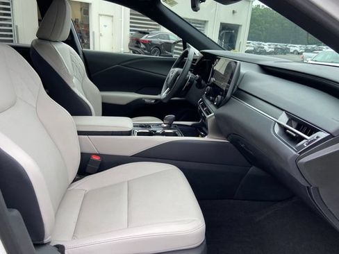 Used 2024 Lexus RX 350 Premium w/ Accessory Package (Z1) AWD/4WD image 27