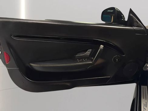 Used 2015 Maserati GranTurismo Sport RWD image 18