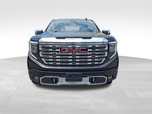 Used 2022 GMC Sierra 1500 Denali w/ Denali Reserve Package AWD/4WD image 2