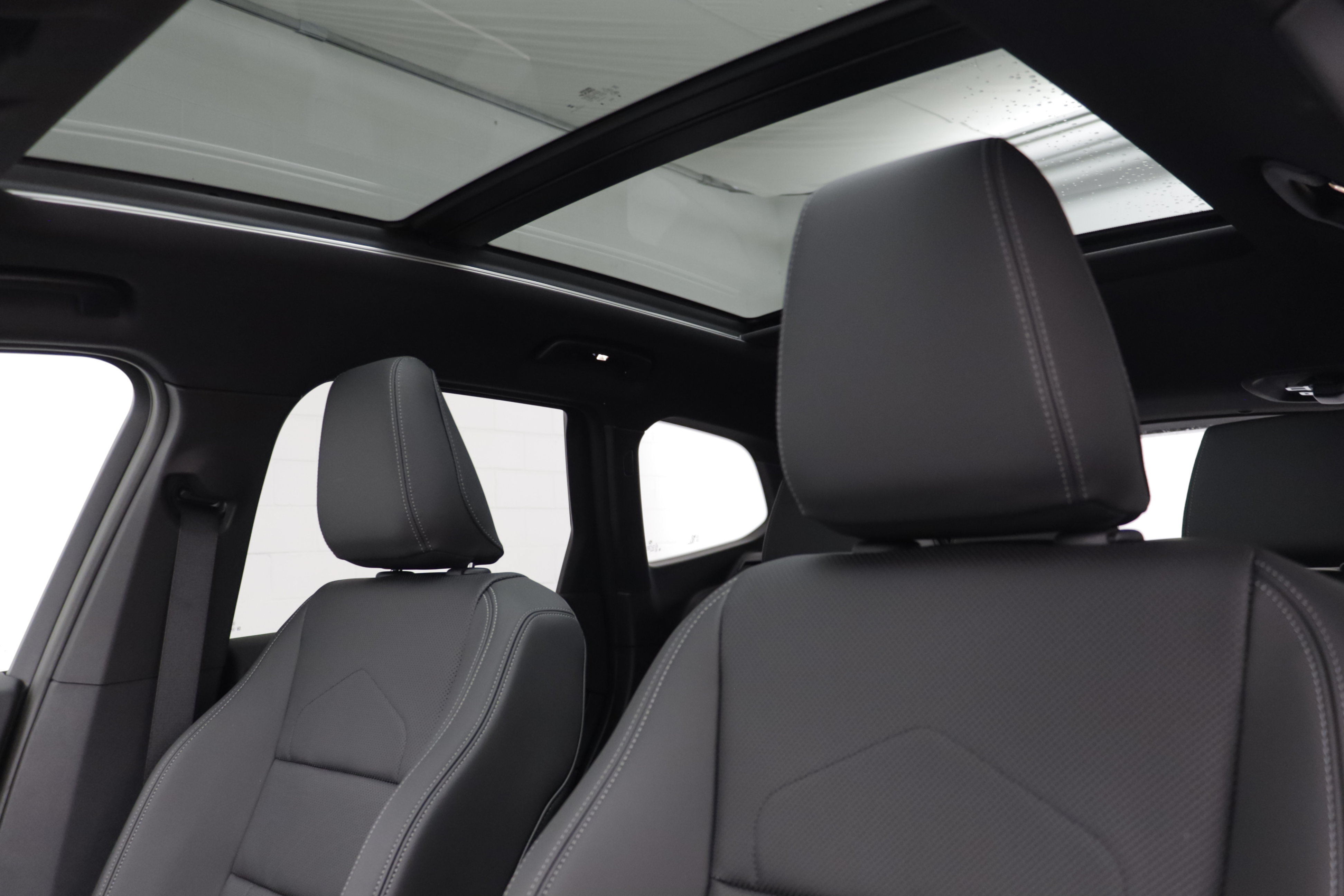 New 2027 BMW X1 xDrive28i AWD/4WD image 13