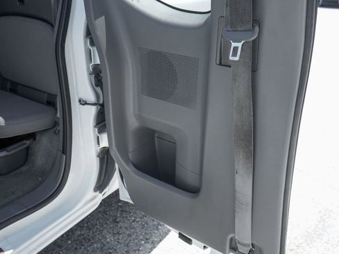 Used 2018 Nissan Frontier S RWD image 19
