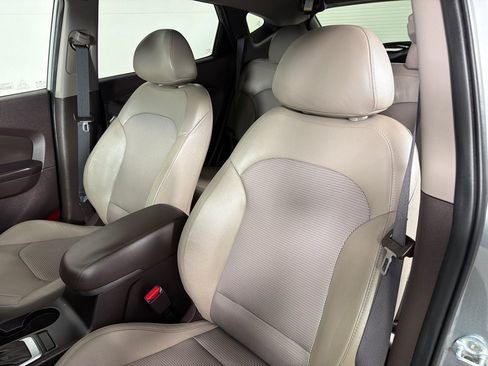 Used 2015 Hyundai Tucson SE AWD/4WD image 12
