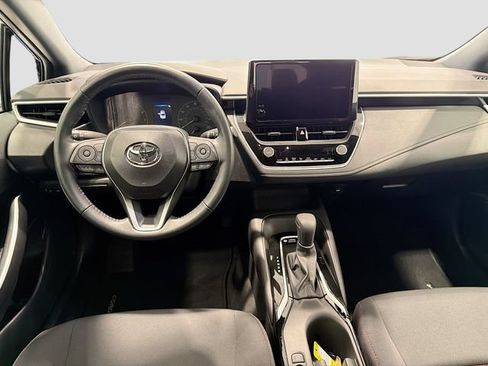 Certified 2025 Toyota Corolla SE FWD image 19