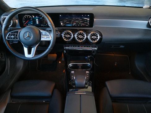 Used 2021 Mercedes-Benz CLA 250 image 19
