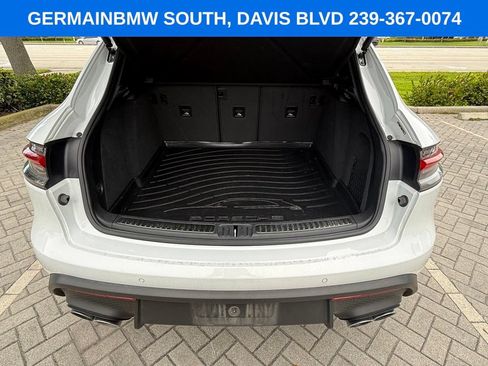 Used 2022 Porsche Macan S AWD/4WD image 14