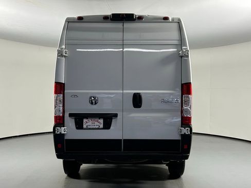 Used 2025 RAM ProMaster 2500 w/ Convenience Group FWD image 6