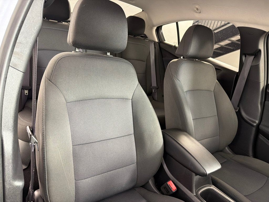 Used 2017 Chevrolet Cruze LT w/ Convenience Package FWD image 23