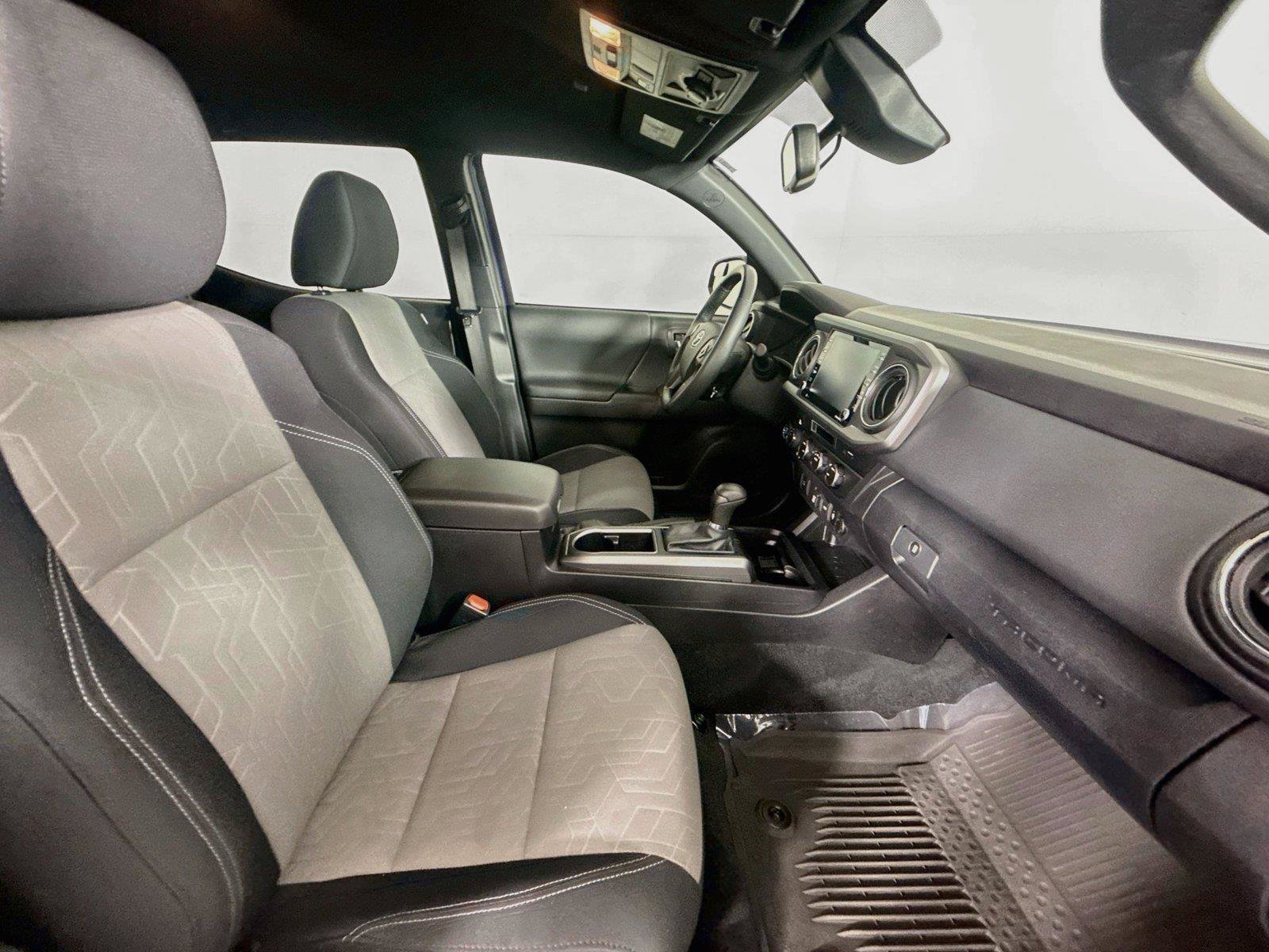 Certified 2023 Toyota Tacoma TRD Off-Road AWD/4WD image 38
