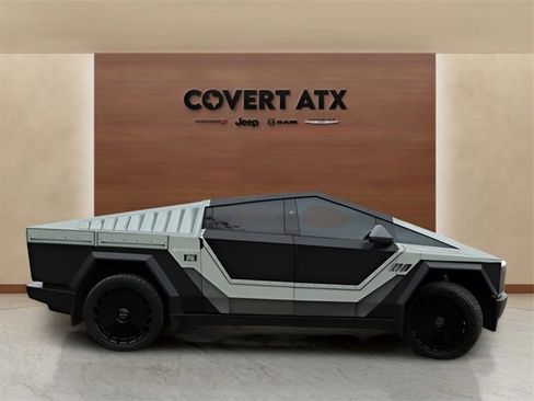 Used 2025 Tesla Cybertruck AWD Crew Cab image 6