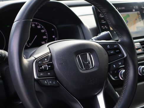 Certified 2019 Honda Accord Touring image 17