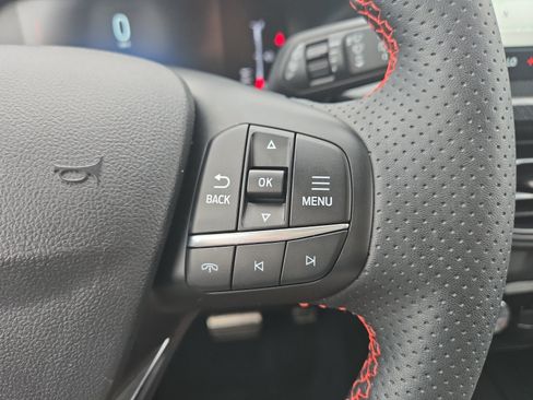 Used 2024 Ford Escape ST-Line w/ Tech Pack #1 AWD/4WD image 15