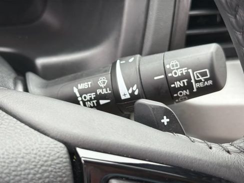 Used 2025 Honda Odyssey EX-L image 31