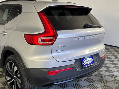 Used 2025 Volvo XC40 B5 Plus AWD/4WD image 53