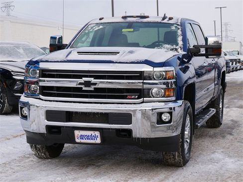 Used 2019 Chevrolet Silverado 3500 LT w/ LT Convenience Package image 3