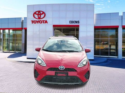 Used 2019 Toyota Prius C image 9