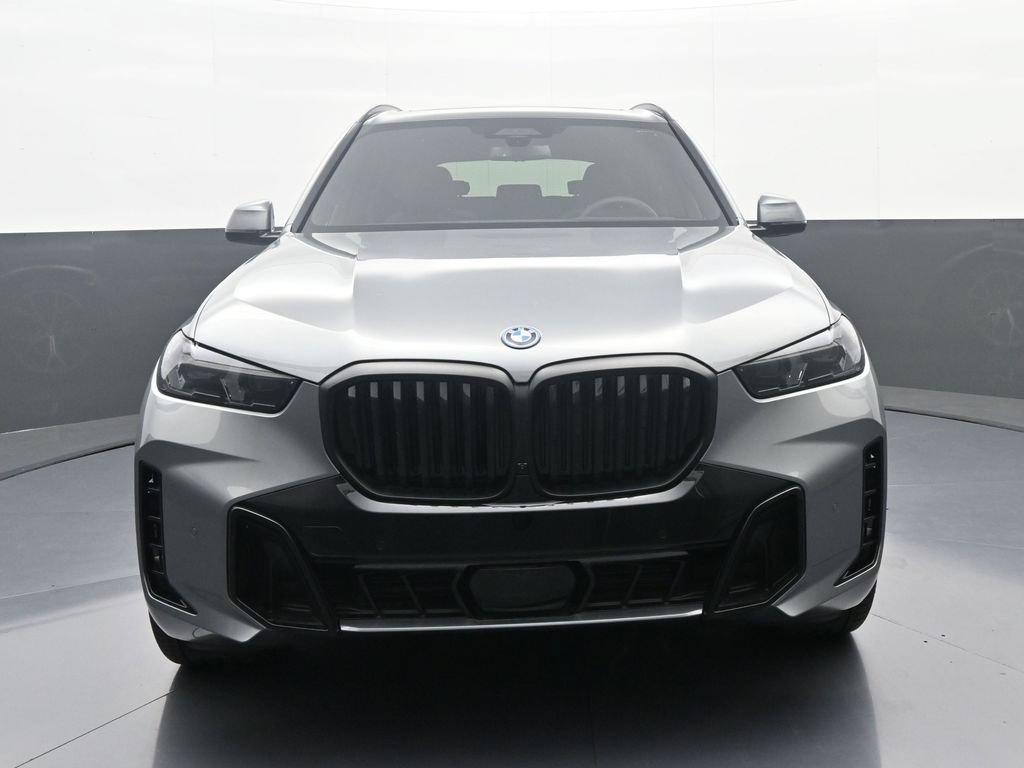 New 2026 BMW X5 xDrive50e w/ M Sport Package AWD/4WD image 2