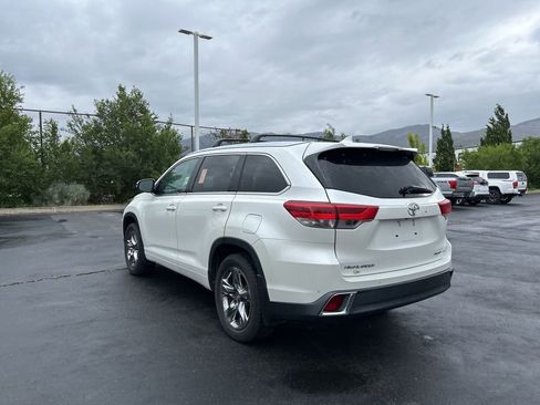 Used 2019 Toyota Highlander Limited Platinum AWD/4WD image 6