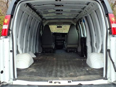 Used 2019 Chevrolet Express 2500 Extended w/ Driver Convenience Package RWD image 7