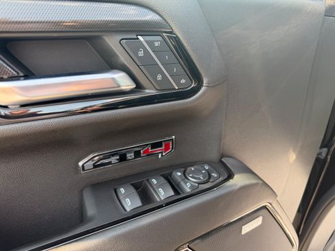 Used 2023 GMC Sierra 1500 AT4 w/ Technology Package AWD/4WD image 12
