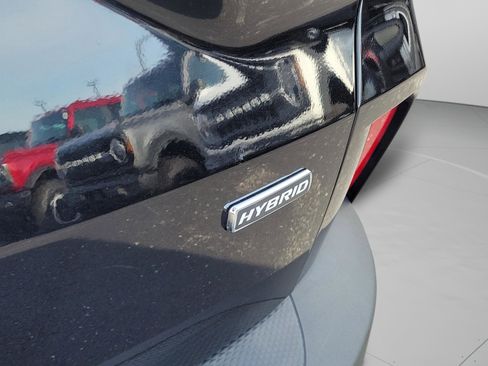 Used 2021 Ford Escape SE w/ Convenience Package image 22