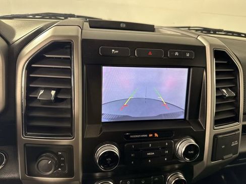 Used 2020 Ford F150 Lariat w/ Equipment Group 502A Luxury AWD/4WD image 8