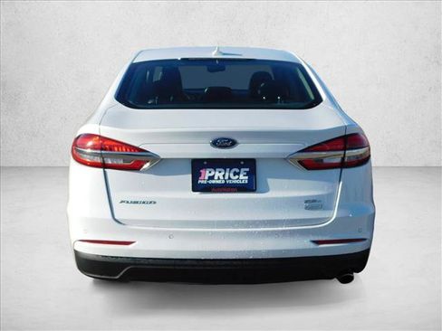 Used 2020 Ford Fusion SEL FWD image 12