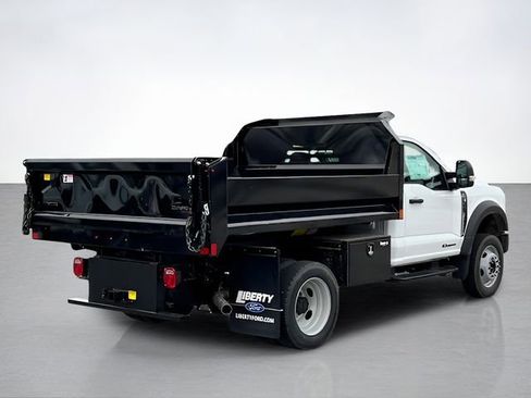 New 2025 Ford F550 4x4 Regular Cab Super Duty image 5