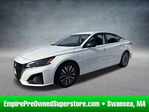 Used 2025 Nissan Altima 2.5 SV image 1