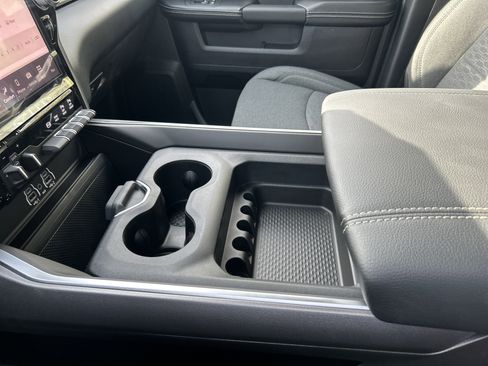 New 2026 RAM 3500 Big Horn AWD/4WD image 22