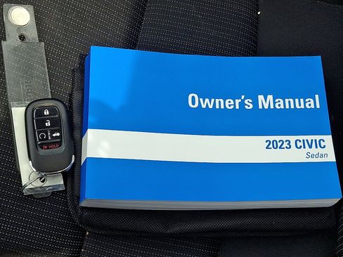 Used 2023 Honda Civic EX image 3