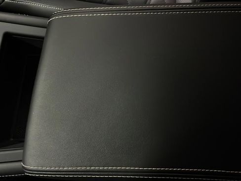 Used 2024 Volkswagen Atlas SE FWD image 19