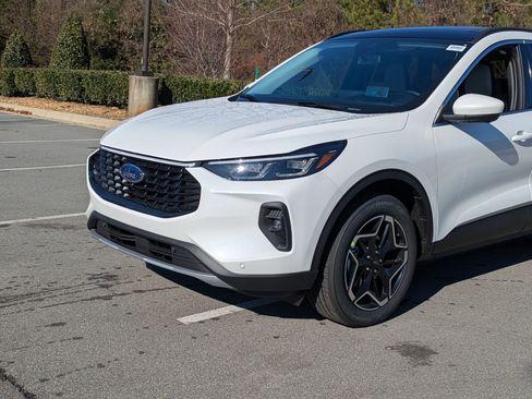 New 2026 Ford Escape Platinum w/ Premium Technology Package image 10