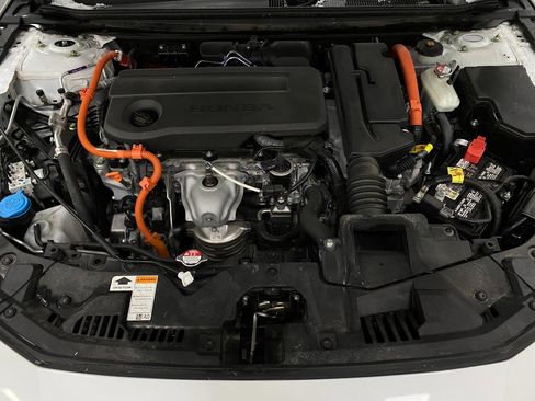 Used 2024 Honda Accord Touring image 11